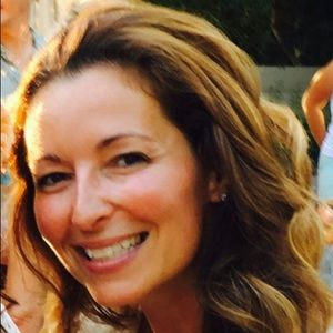 Meet your Posher, Holly